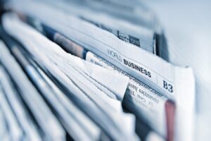 「まだ様子を見る」が一番危険——地方中小企業がAIを今すぐ始めるべき、不都合な理由