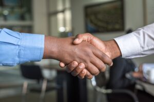 事業承継×AI活用——後継者が「すぐ動ける会社」を作るための引き継ぎDX戦略